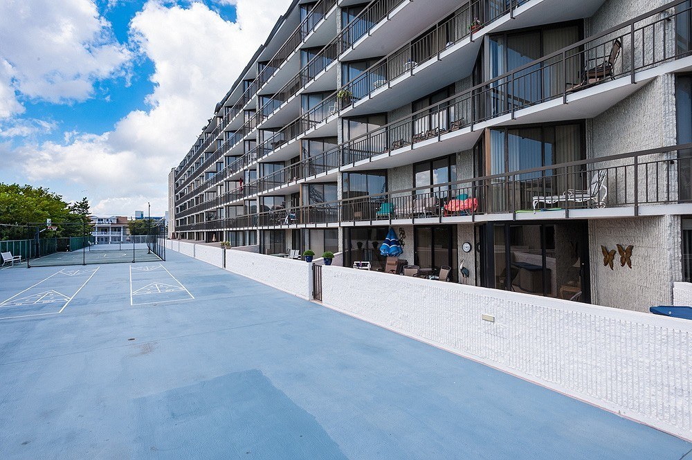 Sports Deck Ocean Colony