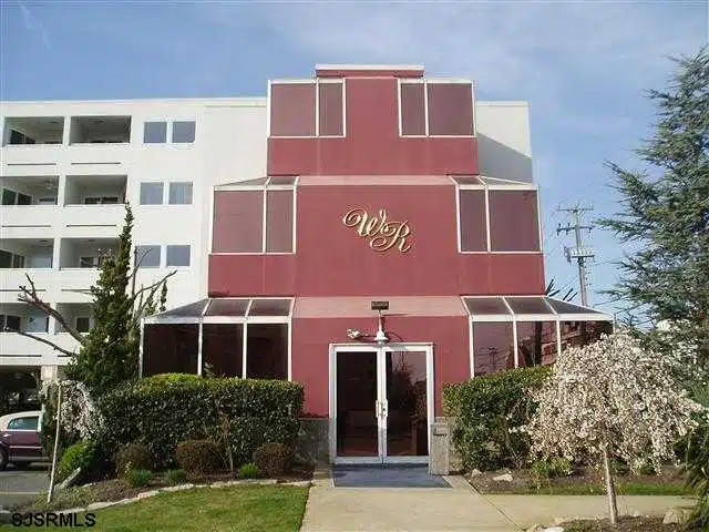 Watsons Regency 301